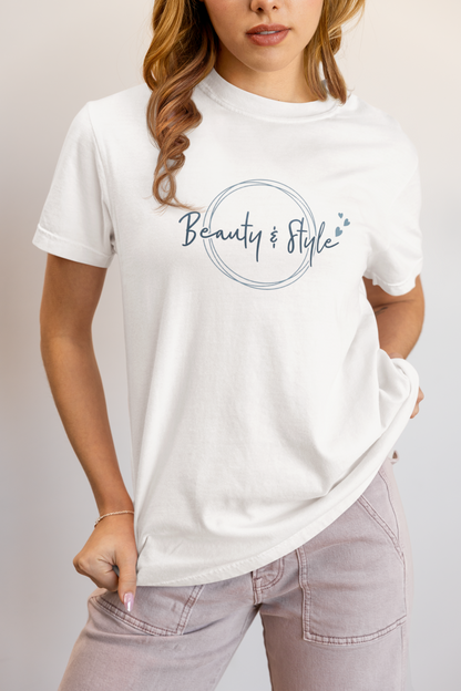 Elyx "Beauty & Style" Elegant Graphic Tee - Minimalist Script Design for Women