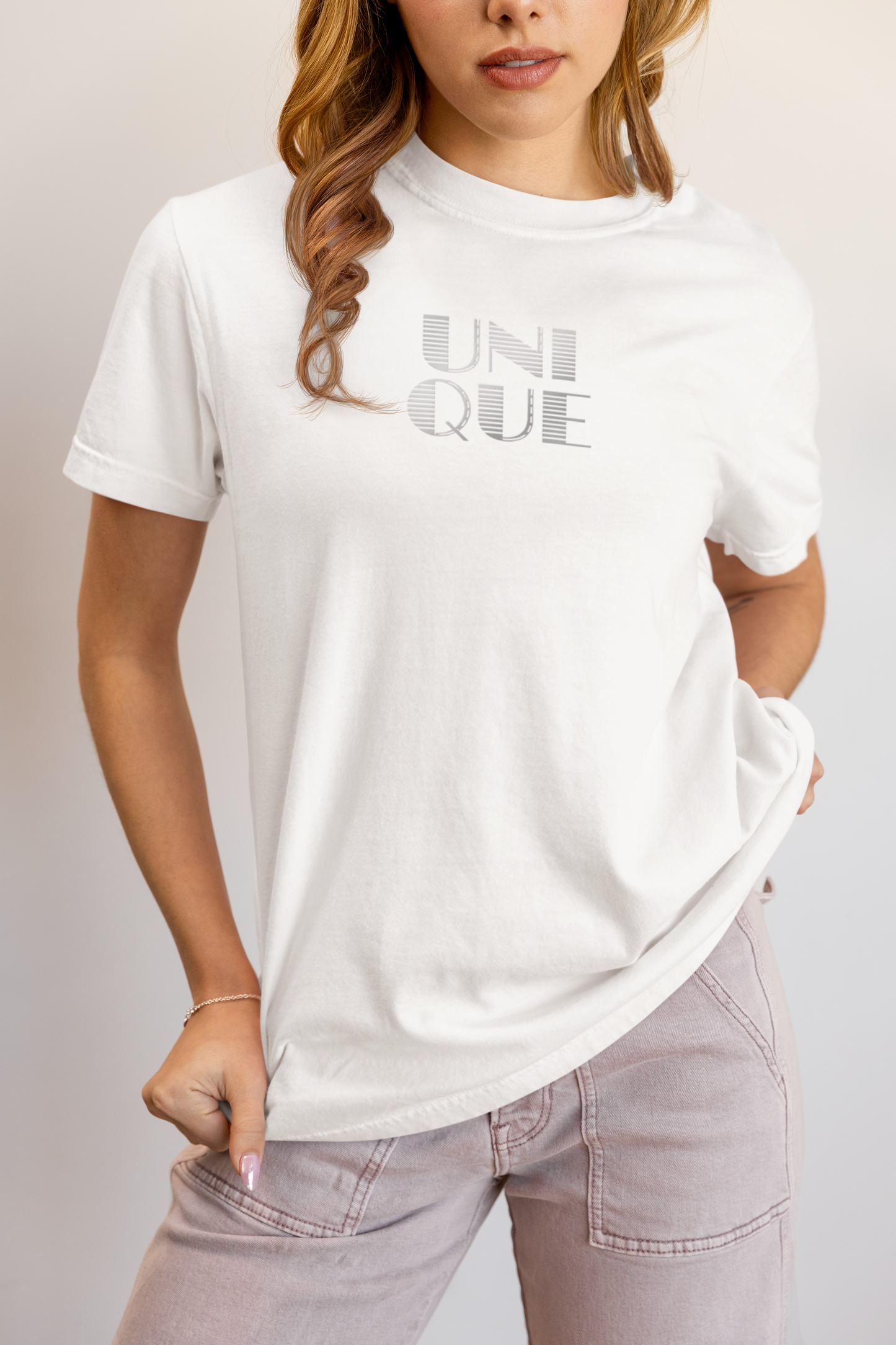Elyx "Unique" Linear Illusion Premium Woman Graphic Tee