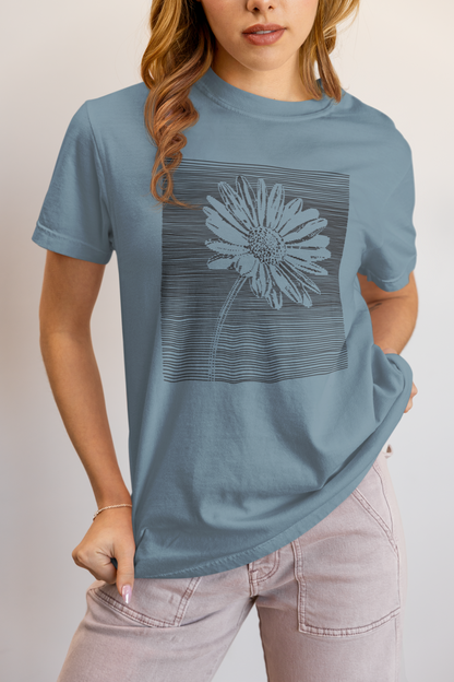 Elyx Minimalist Daisy Line Art Woman Graphic Tee