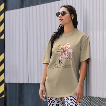 Oversized Faded Cotton T-Shirt with Abstract Botanical Print – Vintage White Vintage Tee