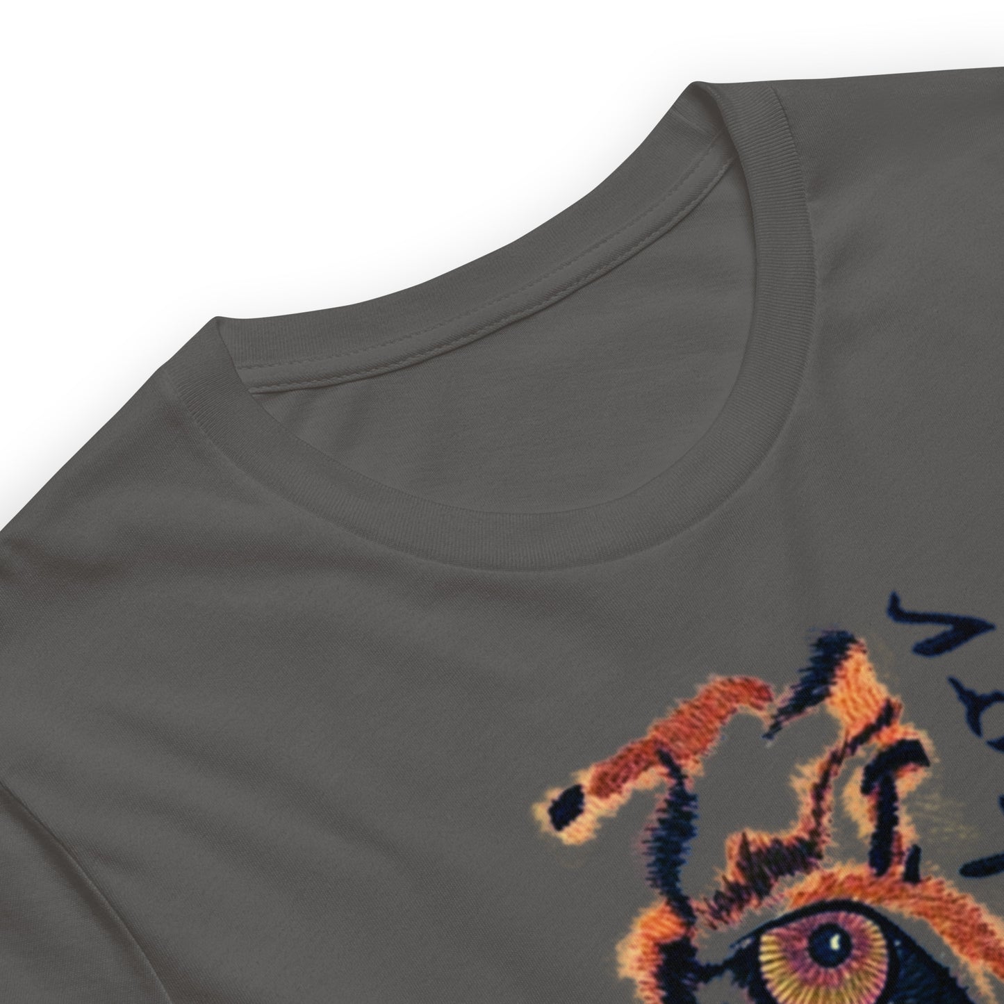 Predator Tiger Eye Graphic Tee - Minimalist Luxe Streetwear T-Shirt