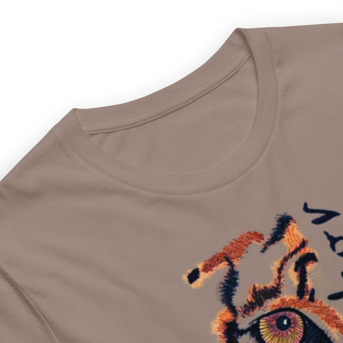 Predator Tiger Eye Graphic Tee - Minimalist Luxe Streetwear T-Shirt